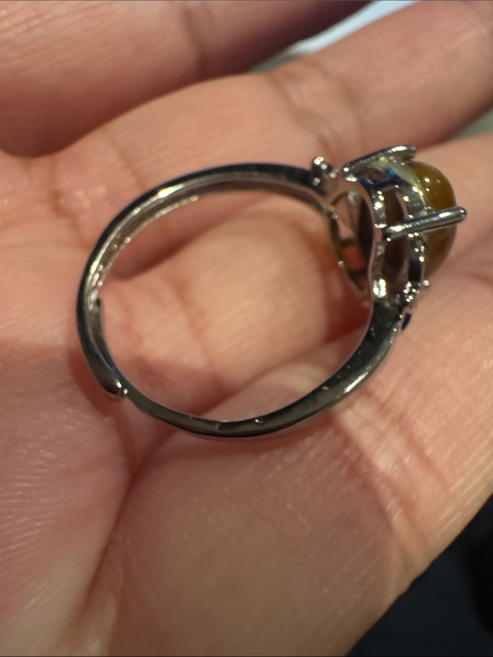Tiger's Eye adjustable Silver tone Ring with Yellow Tiger Eye Cabochon - Picture 5 of 8